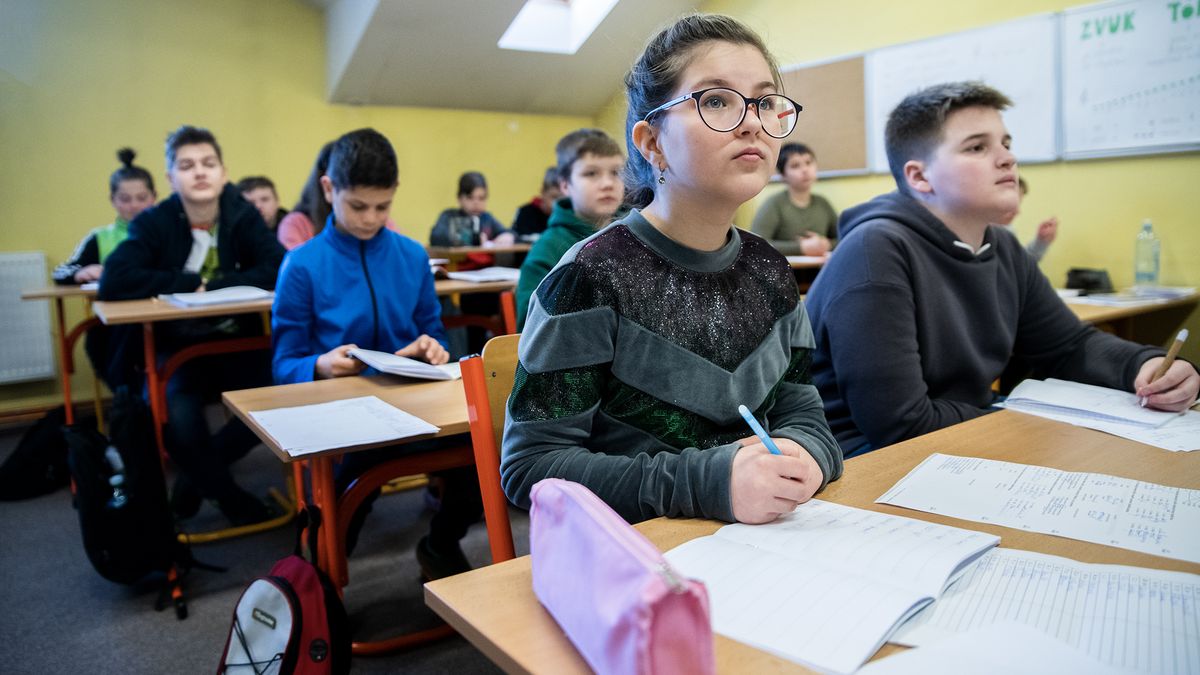 Ministerstvo vyčlení 300 milionů na adaptační skupiny pro ukrajinské děti